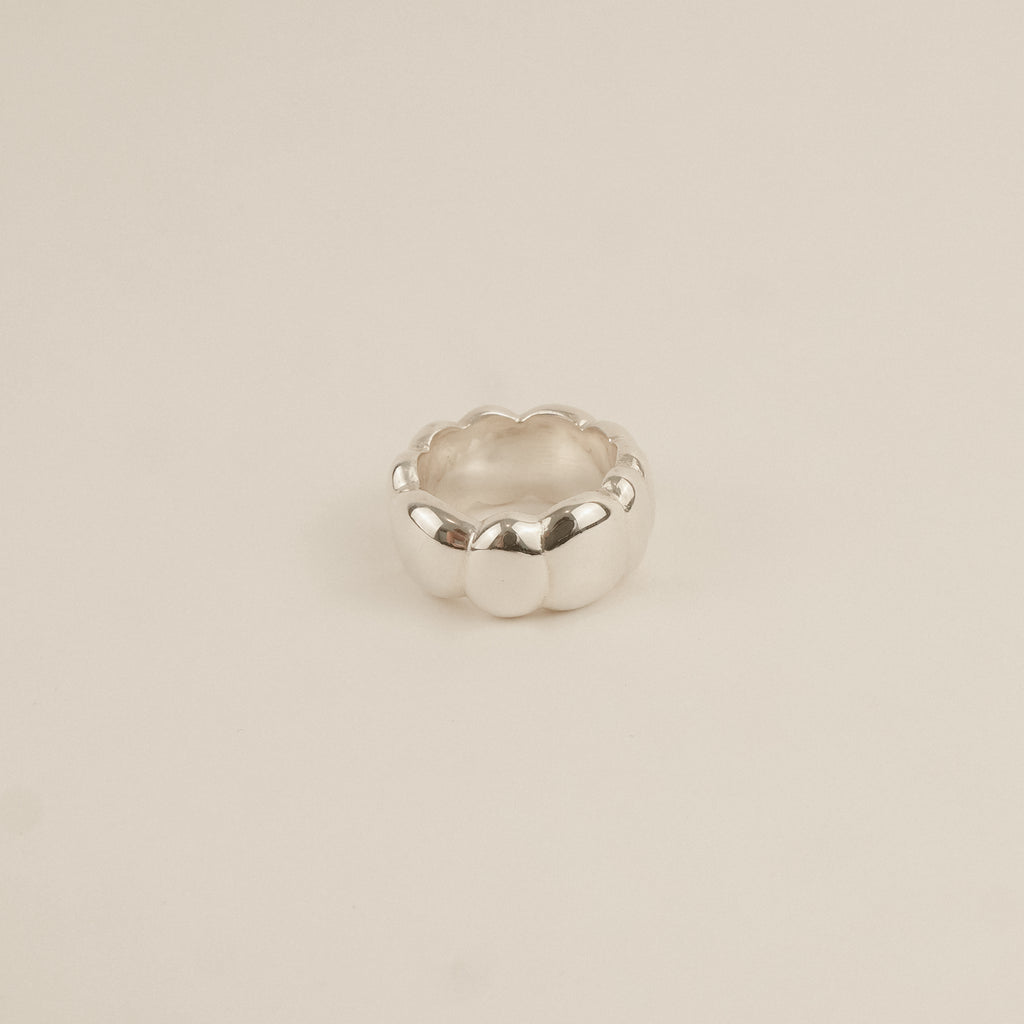 Mae Ring