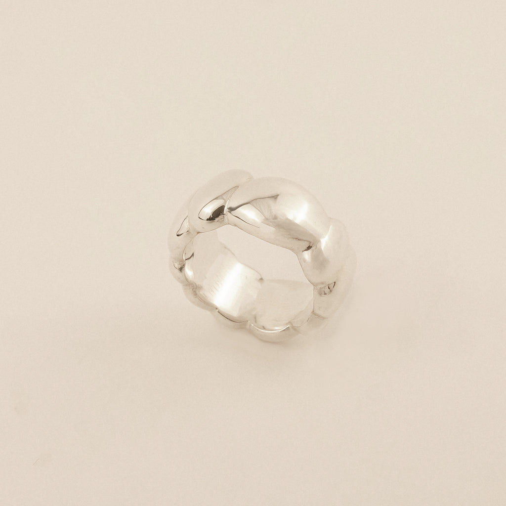 Mae Ring