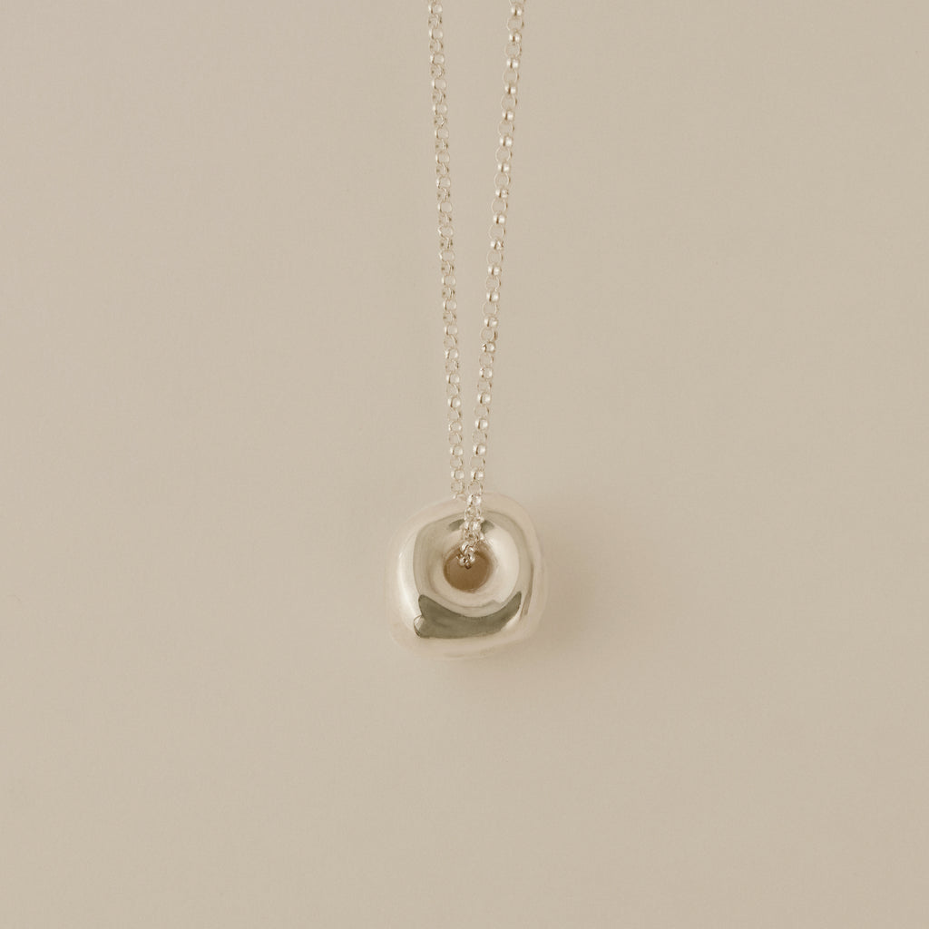 Tunnel Necklace